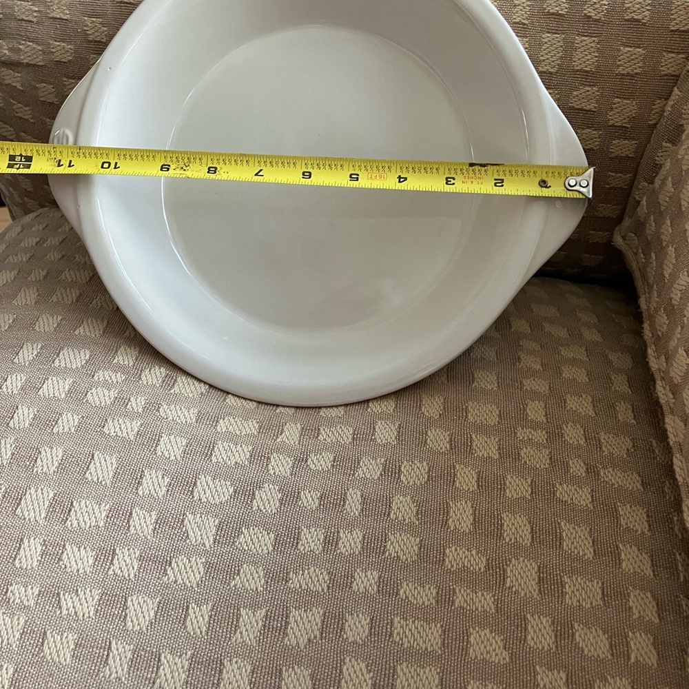 Calphalon off-White 9inch Ceramic pie pan/Serving Dish with Handles - Picture 2 of 16